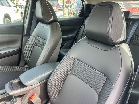 New 2026 Nissan Leaf Platinum+ FWD image 26