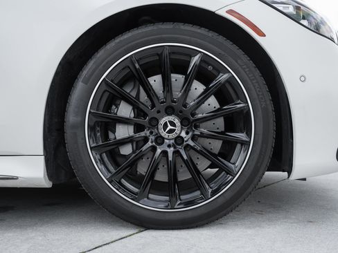 Used 2023 Mercedes-Benz S 500 4MATIC w/ AMG Line image 11