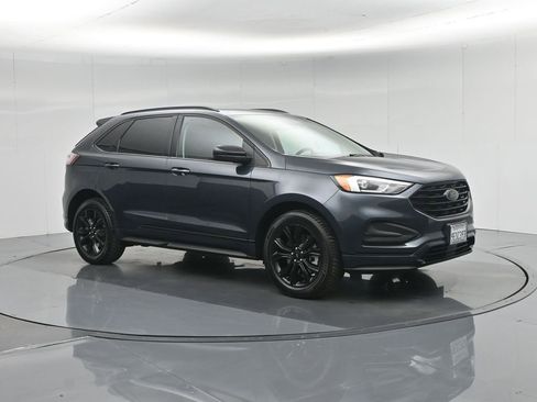 Certified 2022 Ford Edge SE w/ Black Appearance Package image 28