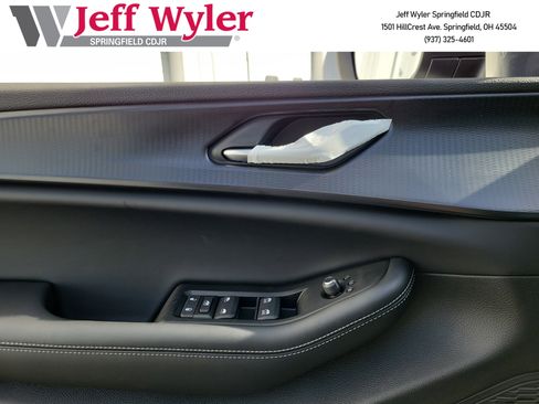 New 2025 Jeep Grand Cherokee Laredo X w/ Luxury Tech Group I image 14