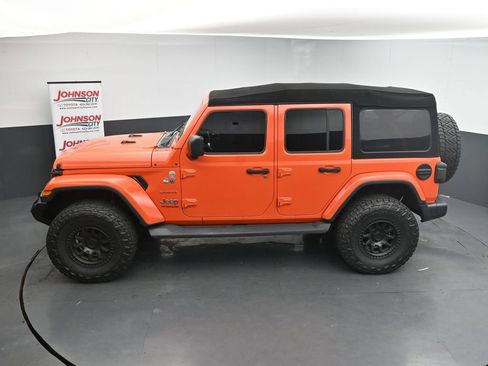 Used 2020 Jeep Wrangler Unlimited Sahara w/ Uconnect 4C Nav & Sound Group image 13