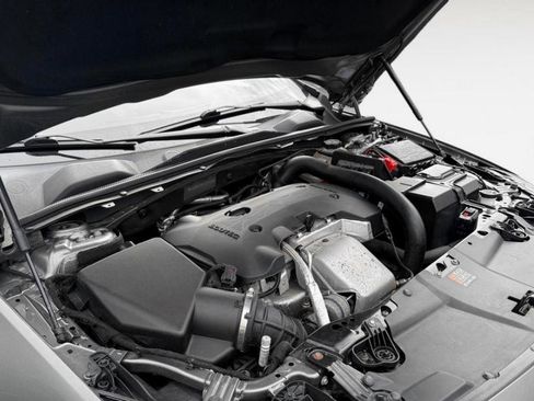 Used 2019 Buick Regal Essence w/ Driver Confidence Package I image 28