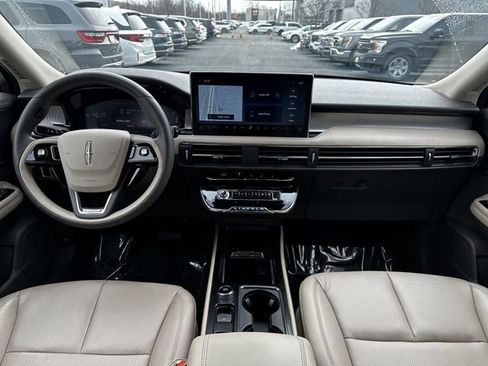 Certified 2024 Lincoln Corsair AWD w/ Equipment Group 101A image 15