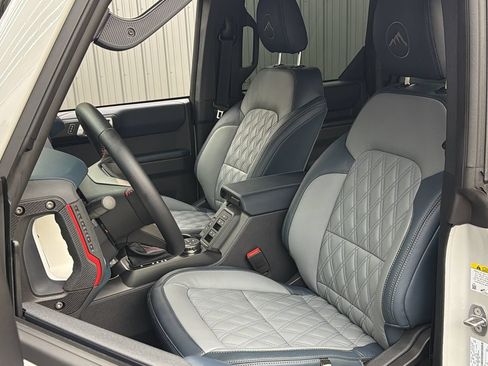 Used 2026 Ford Bronco Heritage Edition AWD/4WD image 32