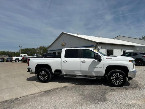 Used 2023 Chevrolet Silverado 2500 LT w/ Convenience Package AWD/4WD image 4