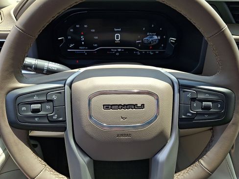 Used 2023 GMC Yukon Denali w/ LPO, Floor Liner Package AWD/4WD image 22