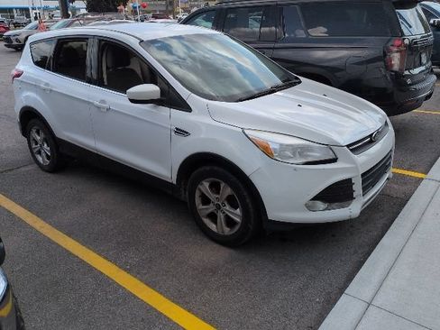 Used 2016 Ford Escape SE FWD image 3