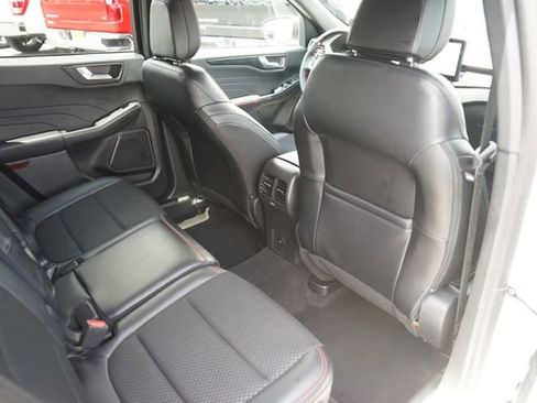 Used 2025 Ford Escape ST-Line w/ Tech Pack #1 FWD image 14