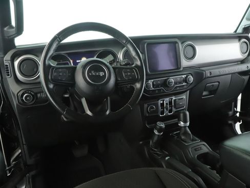 Used 2021 Jeep Wrangler Unlimited Sport AWD/4WD image 2