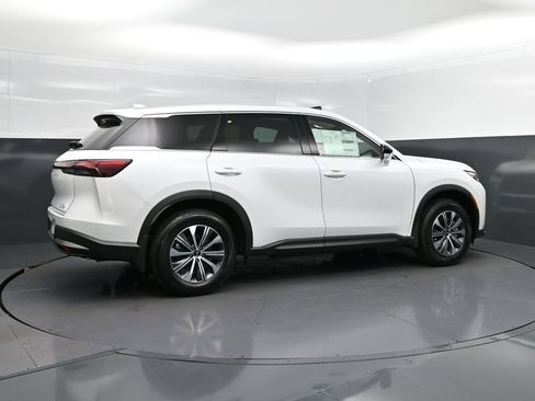 Certified 2026 INFINITI QX60 Pure w/ Cargo Package FWD image 8