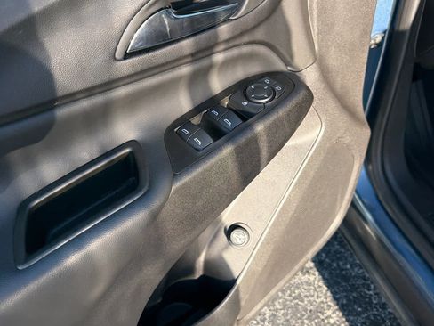 Used 2024 Chevrolet Equinox LT w/ LPO, Floor Liner Package AWD/4WD image 11