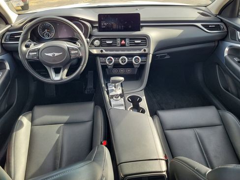 Used 2023 Genesis G70 2.0T image 11