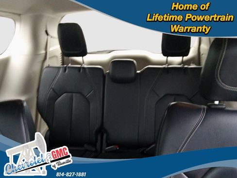 Used 2022 Chrysler Pacifica Touring-L image 27