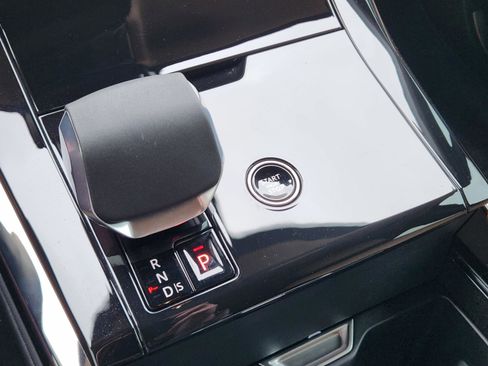 New 2026 Land Rover Range Rover Sport Dynamic SE AWD/4WD image 16