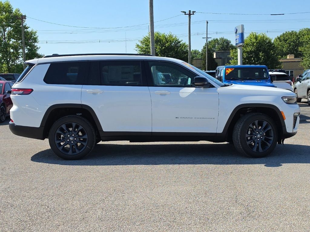New 2026 Jeep Grand Cherokee L Limited AWD/4WD image 8