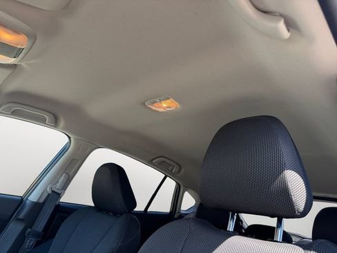Used 2019 Subaru Crosstrek 2.0i AWD/4WD image 10