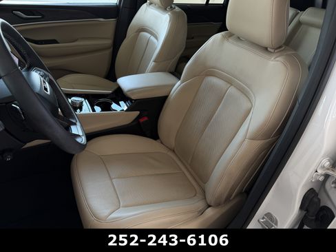 Used 2022 Jeep Grand Cherokee Limited 4xe w/ Luxury Tech Group II AWD/4WD image 10
