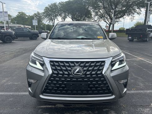 Used 2020 Lexus GX 460 Premium w/ Premium Package AWD/4WD image 2