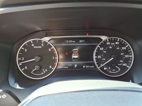 Used 2025 Nissan Rogue S image 13