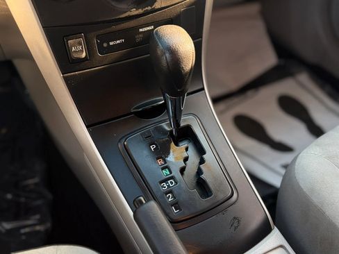 Used 2012 Toyota Corolla L FWD image 25