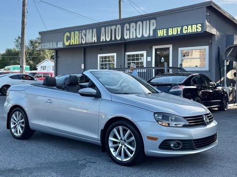 Used 2015 Volkswagen Eos Komfort FWD image 2