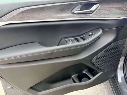 New 2026 Jeep Grand Cherokee Altitude image 13