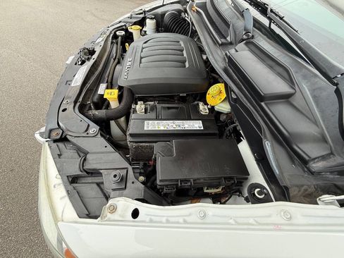 Used 2017 Dodge Grand Caravan SXT image 24