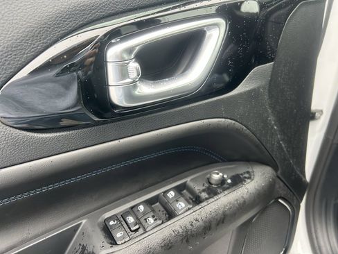 New 2026 Jeep Compass Limited image 12