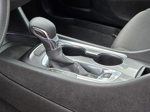 Used 2023 Chevrolet Malibu LT FWD image 18