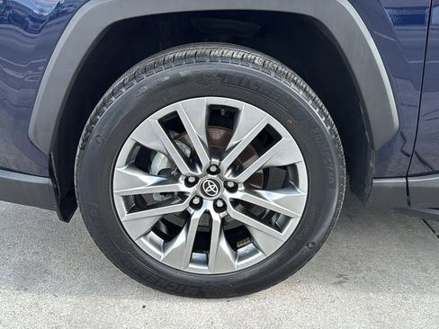 Used 2023 Toyota RAV4 XLE Premium FWD image 19