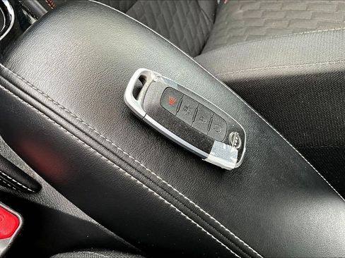 Used 2023 Nissan Kicks SR FWD image 36