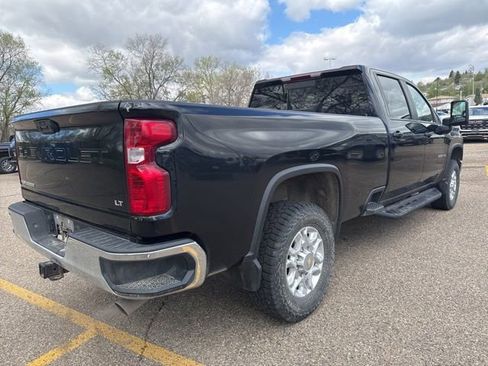 Used 2022 Chevrolet Silverado 2500 LT w/ Convenience Package AWD/4WD image 4
