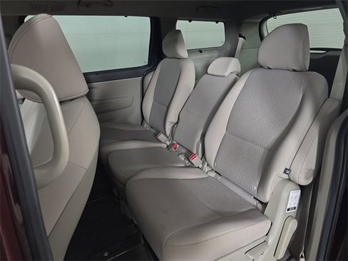 Used 2016 Kia Sedona LX w/ Option Group 020 image 19