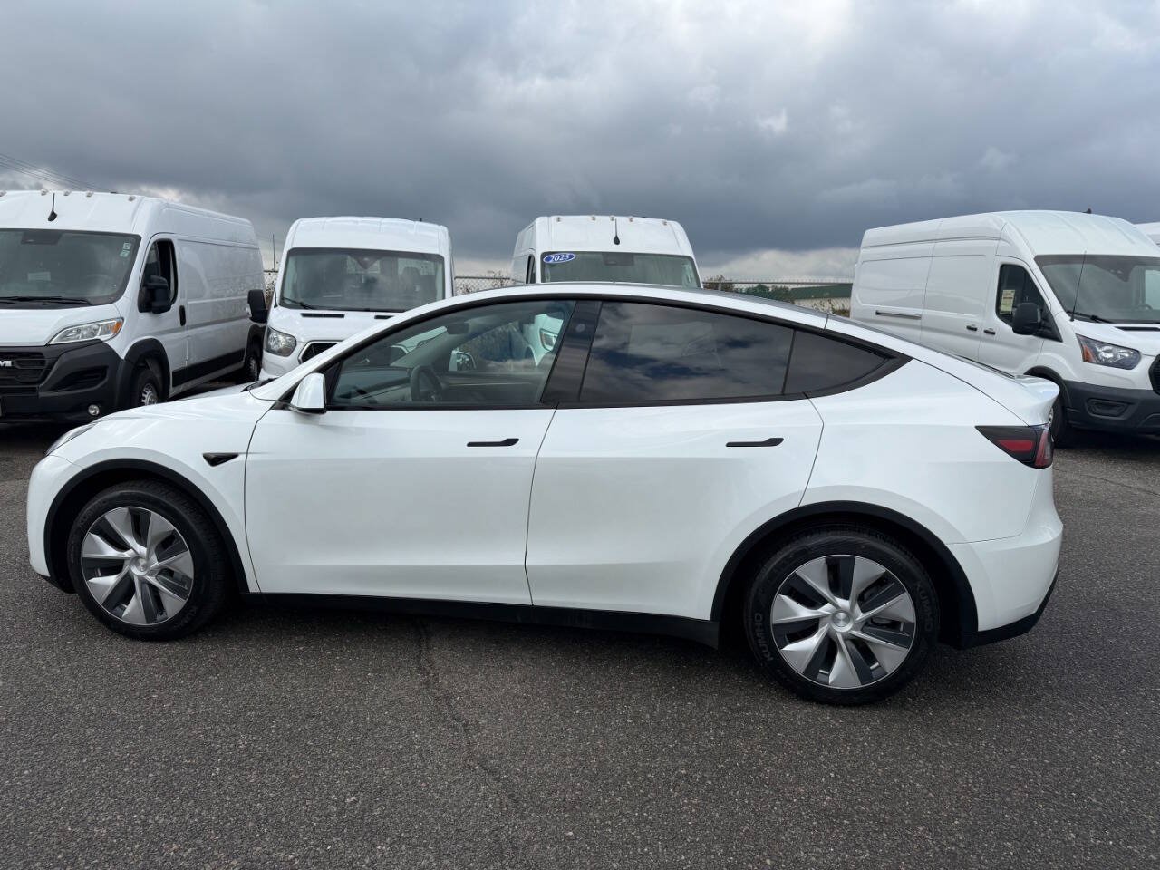 Used 2023 Tesla Model Y Long Range AWD/4WD image 9