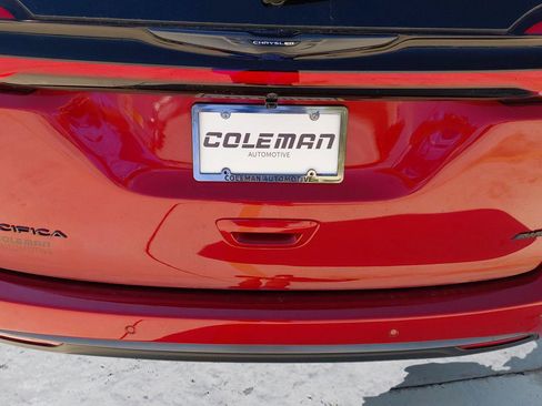 New 2026 Chrysler Pacifica Select AWD/4WD image 22