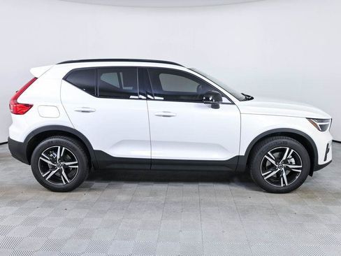 Used 2026 Volvo XC40 B5 Core AWD/4WD image 28