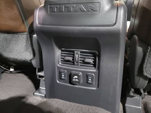 Used 2017 Nissan Titan Platinum Reserve RWD image 23