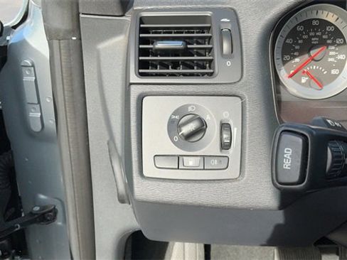 Used 2013 Volvo C70 T5 image 14