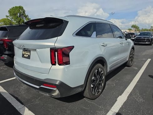 Certified 2026 Kia Sorento EX w/ EX Premium Package FWD image 16