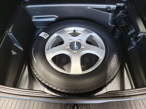 Used 2025 Jeep Grand Cherokee Altitude image 16