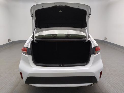 Used 2022 Toyota Corolla LE FWD image 29