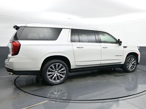 Used 2021 GMC Yukon XL Denali w/ Denali Ultimate Package image 8