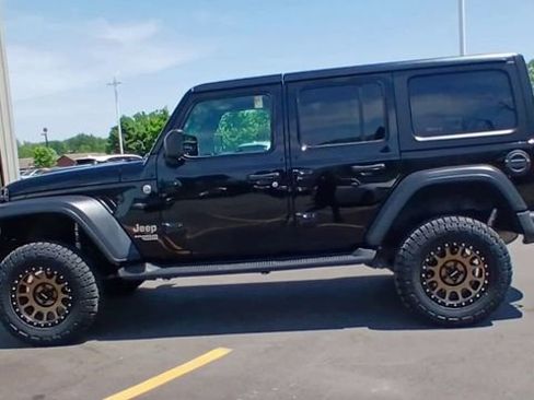 Used 2021 Jeep Wrangler Unlimited Sport AWD/4WD image 8