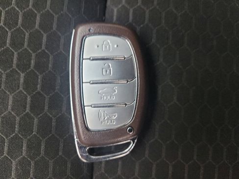 Used 2020 Hyundai Elantra Value Edition w/ Cargo Package (C1) FWD image 32