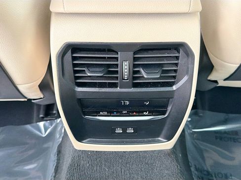 Used 2025 BMW 330i Sedan w/ Parking Assistance Package image 19