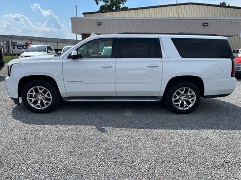 Used 2015 GMC Yukon XL SLT w/ Open Road Package AWD/4WD image 6