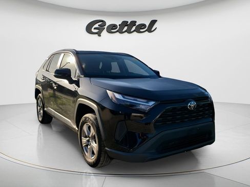 Used 2023 Toyota RAV4 XLE w/ Convenience Package FWD image 2