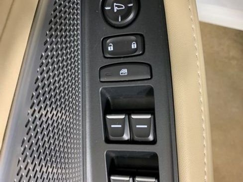 Used 2022 Acura MDX SH-AWD w/ Technology Package image 19