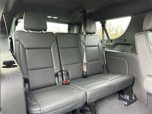 Used 2025 GMC Yukon XL Denali image 26