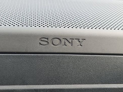 Used 2016 Ford F150 Platinum w/ Equipment Group 701A Luxury image 32